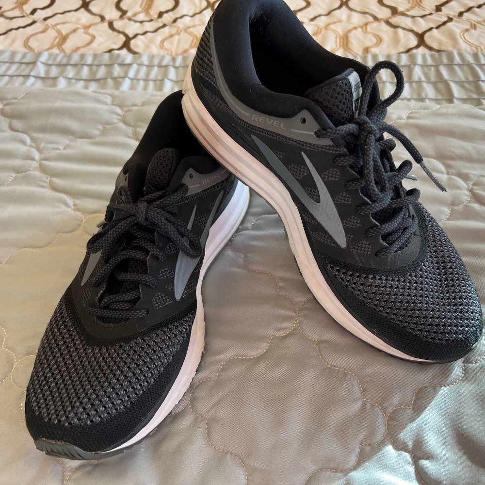 Brooks Revel (#1102601D002) Running Shoes - Size 8 - Picture 2 of 4